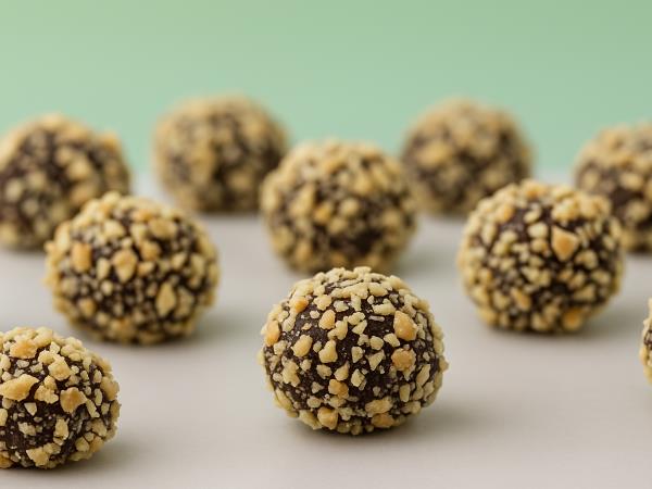 Kroglice s kikirikijem brez pečice: recept, ki ga boste imeli pripravljenega v 15 minutah
